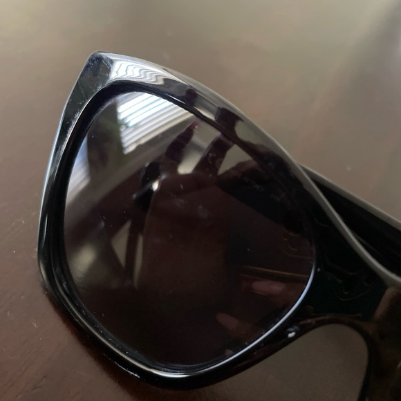 Salvatore Ferragamo Black Oversized Square Women\'s Sunglasses main image 4